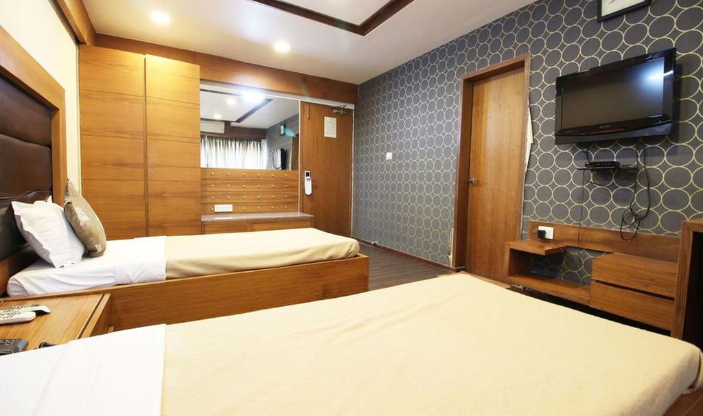 Hotel Kanak Comfort Ahmedabad Ngoại thất bức ảnh